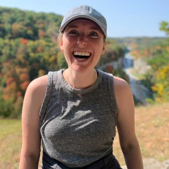 Meet your Posher, Chrissy - Picture 1 of 3